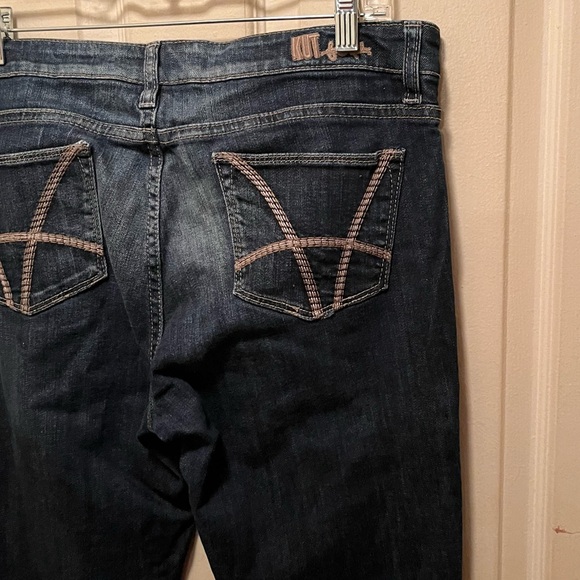 KUT FROM THE KLOTH Women’s Farrah Baby Bootcut Denim Jeans. Sz 10. Waist 34. - Picture 3 of 5